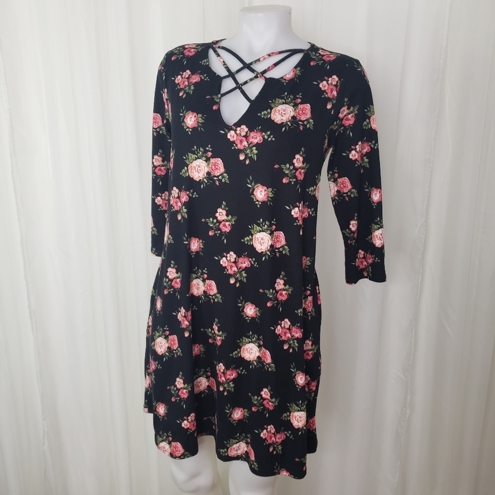 Nine Britton Y2k black floral print dress strappy neck 3/4 sleeves size small